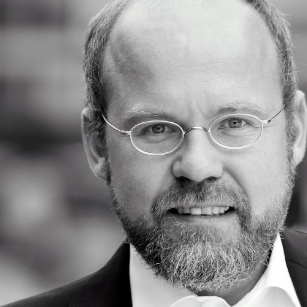 Top Journalist Michael Bauchmüller - der Einzige Journalist in Deutschland der wirklich Endlager mitdenken kann - sehr Fakten orientiert - Umwelt-Preis Gewinner - Standort Berlin für Süddeutsche Zeitung