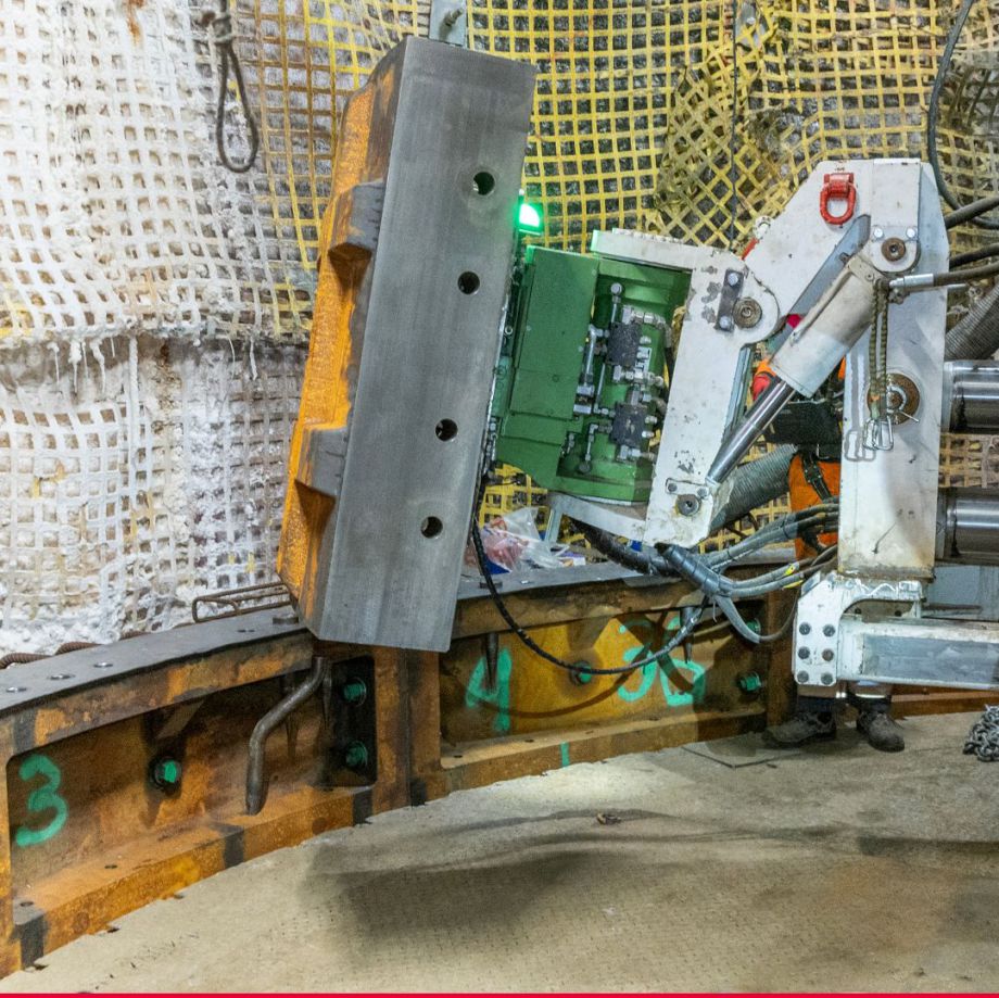 Einbau Stahlguss Tübbinge Woodsmith Mine Schacht - Redpath Deilmann mit Herrenknecht SBR Gerät