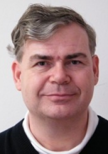 Herr Dr. Gerhard Herres Universität Paderborn / stud. Physiker / Mathe-Genie / arbeitet in der Thermodynamik