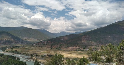 Beautiful Bhutan - People, Landscapes, Building - visit Bhutan - relocate your comany headquarter