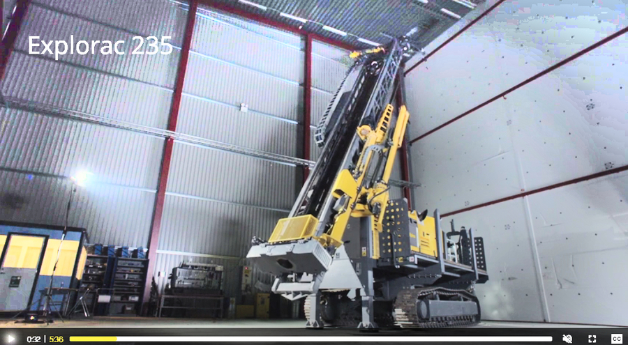 >>> Bilder aus dem Walk-Around Explorac 235 Film - bisschen heller und mit Kommentaren wie die Anpassung der Bohr-Technik für DHBD erfolgen soll - Hinweise für den CAD Planer von Fa. Epiroc in Essen ...