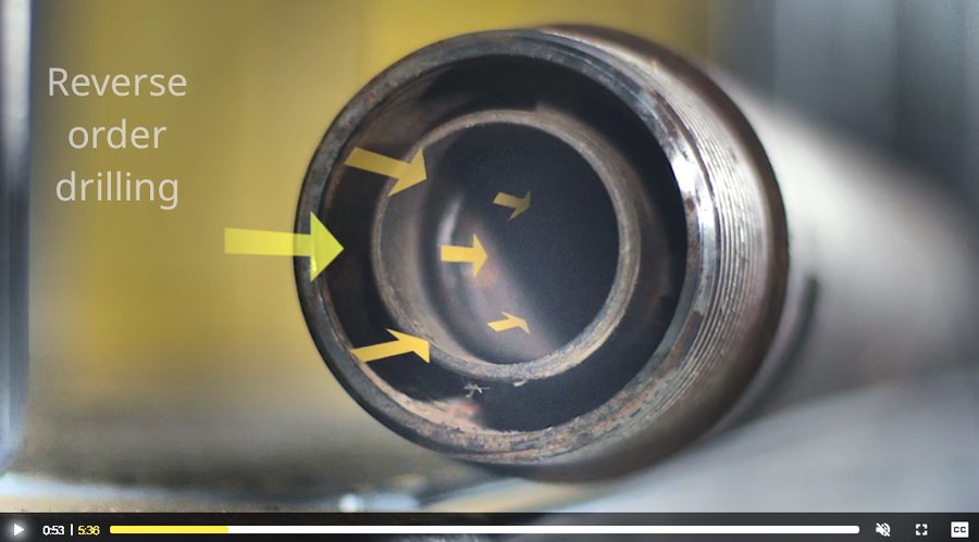 >>> Bilder aus dem Walk-Around Explorac 235 Film - bisschen heller und mit Kommentaren wie die Anpassung der Bohr-Technik für DHBD erfolgen soll - Hinweise für den CAD Planer von Fa. Epiroc in Essen ...