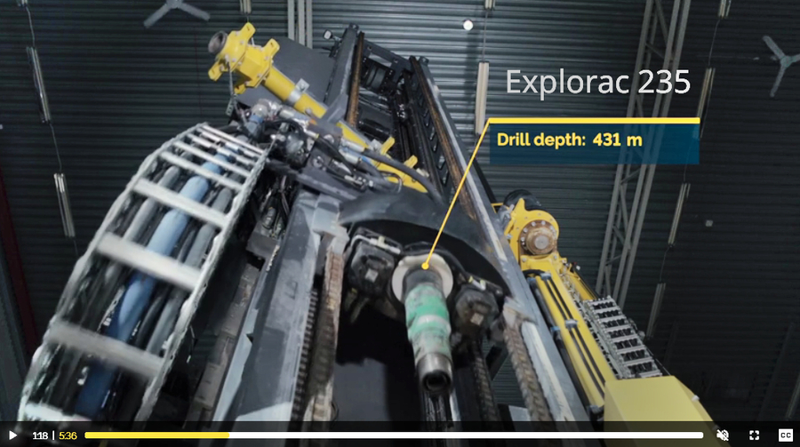 >>> Bilder aus dem Walk-Around Explorac 235 Film - bisschen heller und mit Kommentaren wie die Anpassung der Bohr-Technik für DHBD erfolgen soll - Hinweise für den CAD Planer von Fa. Epiroc in Essen ...