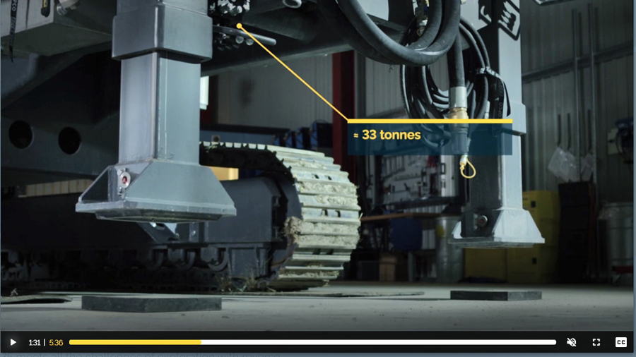 >>> Bilder aus dem Walk-Around Explorac 235 Film - bisschen heller und mit Kommentaren wie die Anpassung der Bohr-Technik für DHBD erfolgen soll - Hinweise für den CAD Planer von Fa. Epiroc in Essen ...