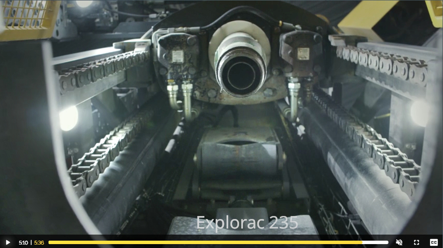 >>> Bilder aus dem Walk-Around Explorac 235 Film - bisschen heller und mit Kommentaren wie die Anpassung der Bohr-Technik für DHBD erfolgen soll - Hinweise für den CAD Planer von Fa. Epiroc in Essen ...