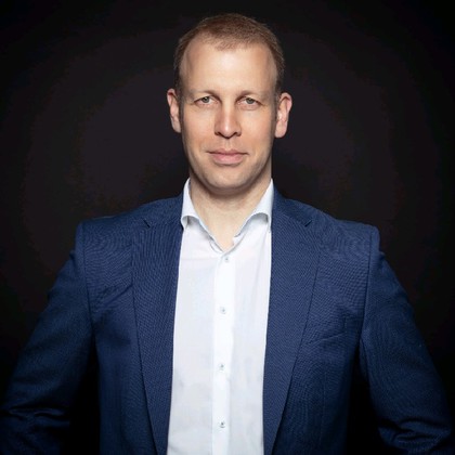 MdB mit denen Ing. Goebel neuerdings auf LinkedIN verbunden i