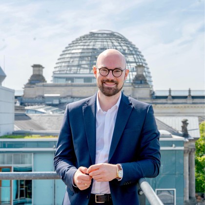 MdB mit denen Ing. Goebel neuerdings auf LinkedIN verbunden ist