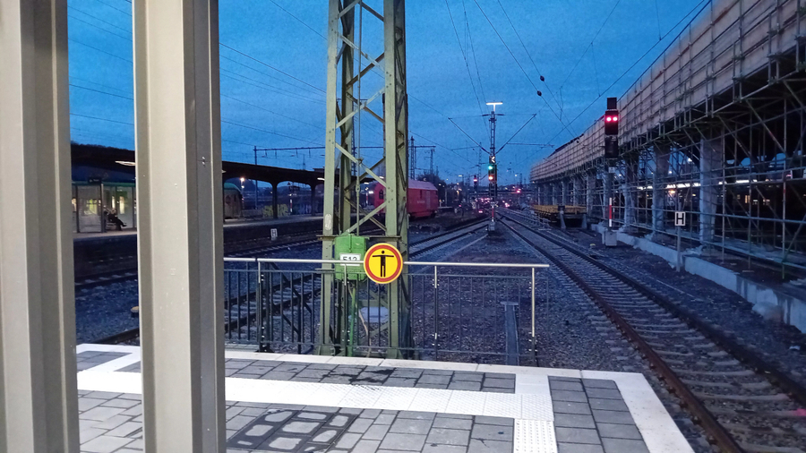   >>> Bahnsteig 4 - Hagen HBF - Komplett-Erneuerung - eine Ortsbegehung im Feb. 2026 -  Gut geworden - Bravo - Beste Grüsse an die ARGE IHT Balter von Ing. Goebel - Hagen