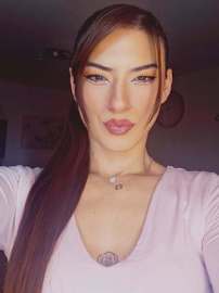 Güldeniz Baday - Supergirl - Turnerin - MakeUp Artist  Meinerzhagen 